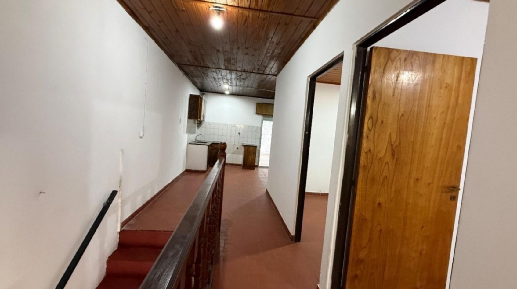 Casa en venta y 2 Departamentos Neyra 845/85/855