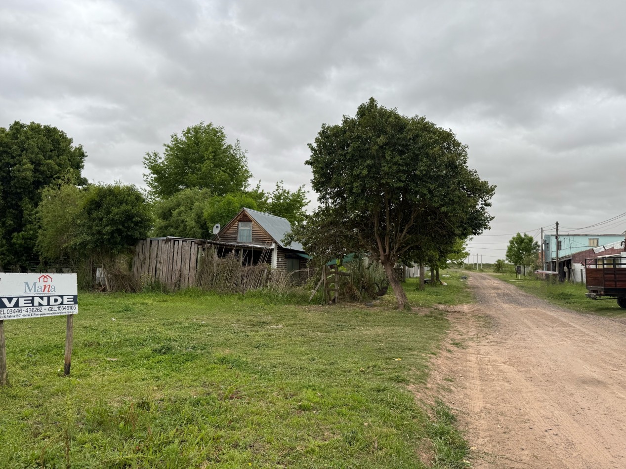 Lote en venta Pedro Ayala entre Garcia y Auer