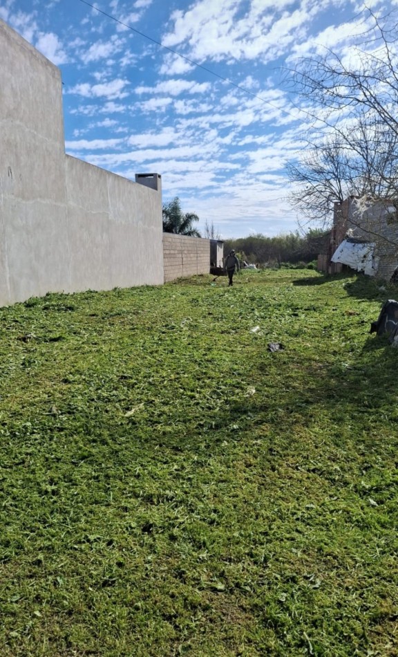 Terreno en venta Federacion 1521 y 1523 entre Alsina y Cordoba