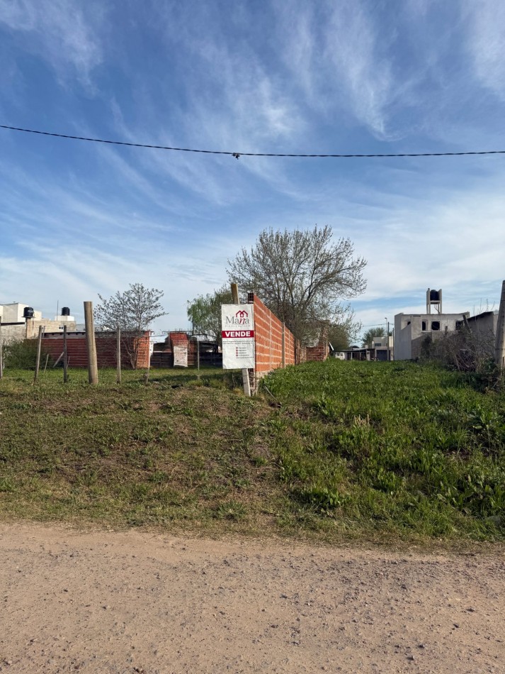 Terreno en venta Federacion 1521 y 1523 entre Alsina y Cordoba