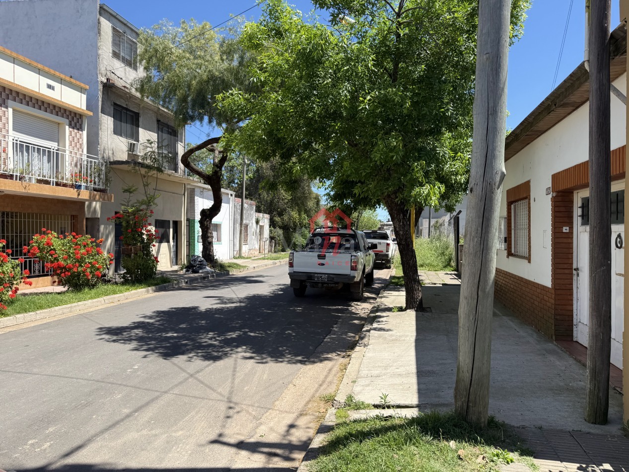 Casa en venta Buenos Aires 1364